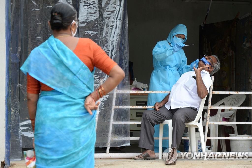 INDIA-HEALTH-VIRUS