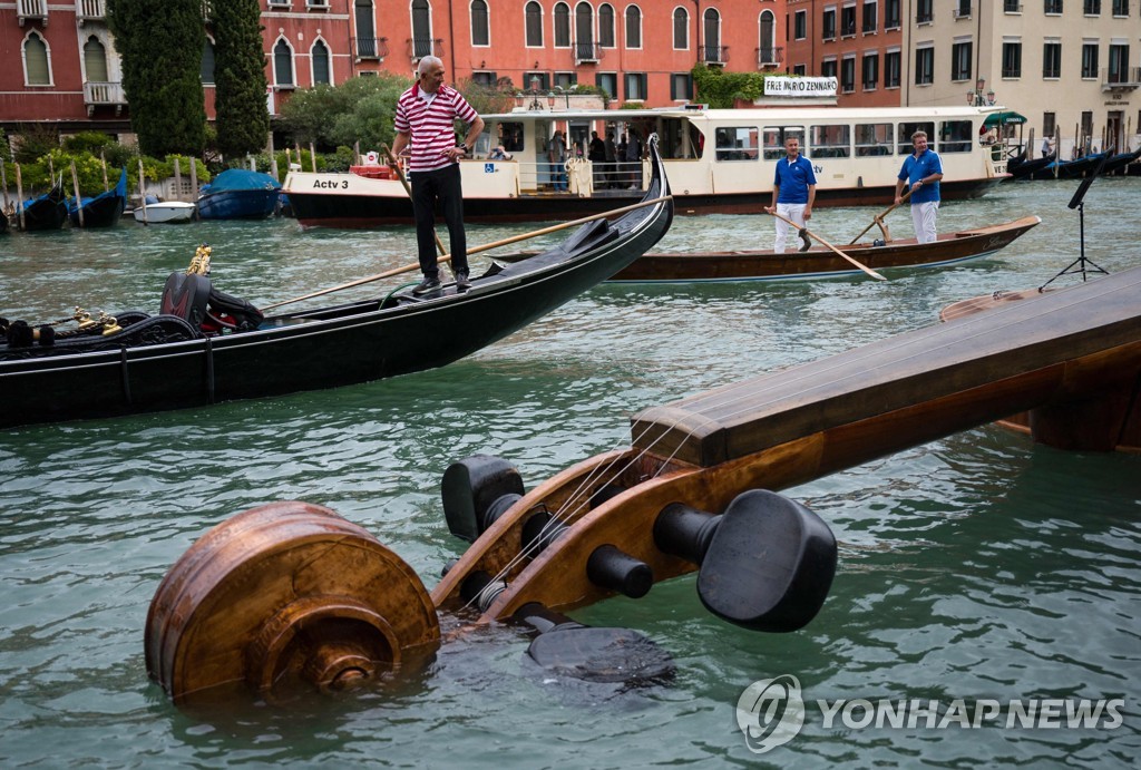 ITALY-CULTURE-SCULPTURE-MUSIC-VENICE