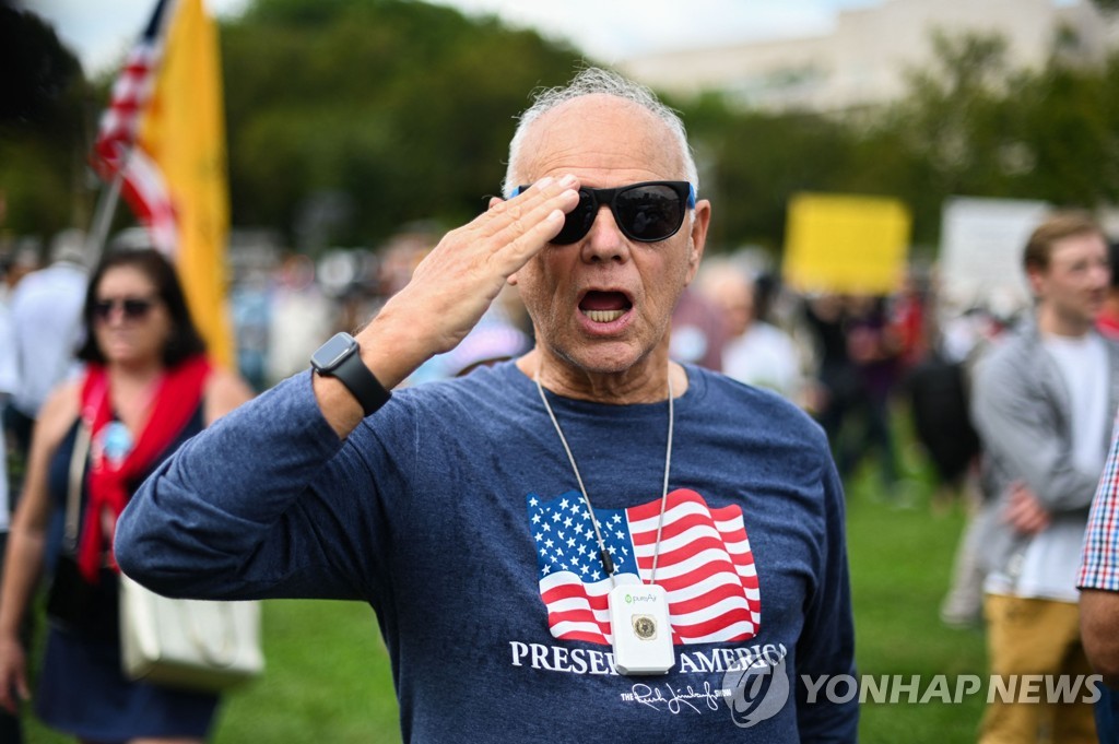 US-POLITICS-POLICE-PROTEST-DEMOCRACY