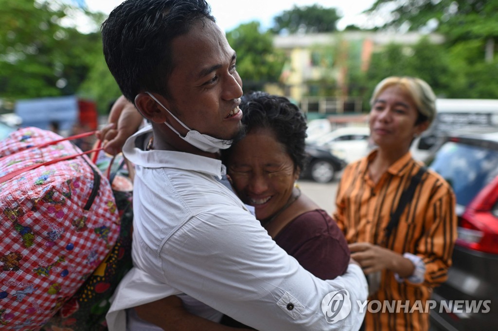 TOPSHOT-MYANMAR-POLITICS-MILITARY