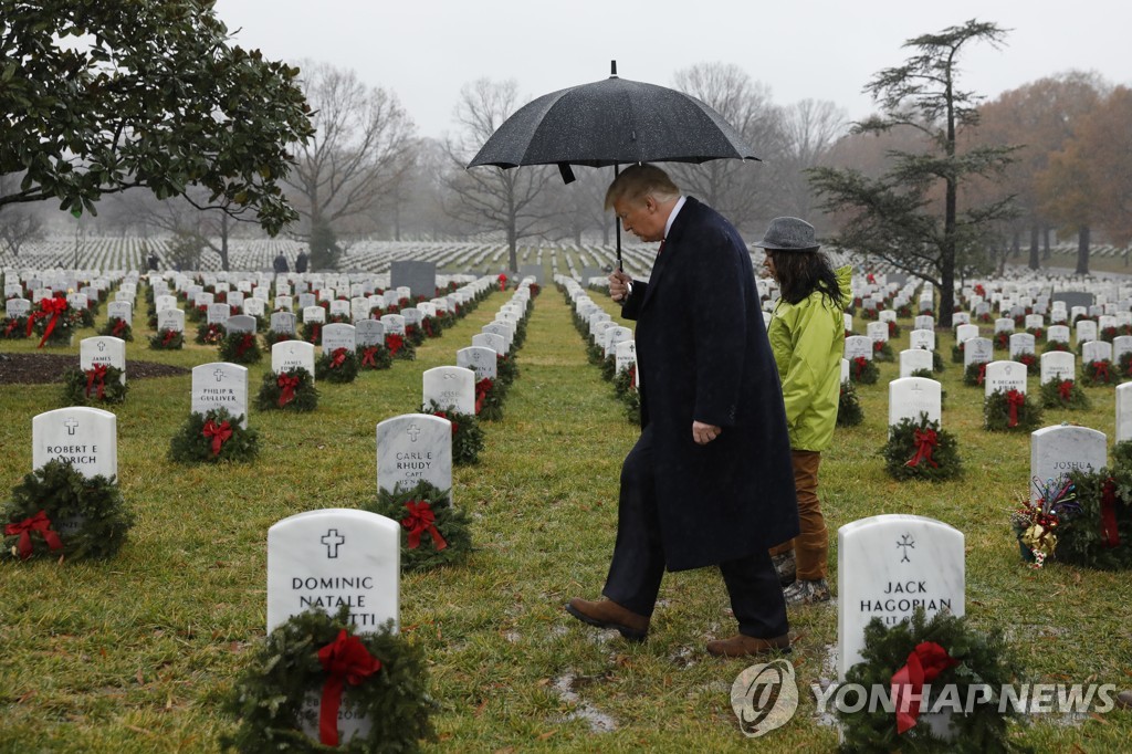 USA TRUMP ARLINGTON CEMETERY