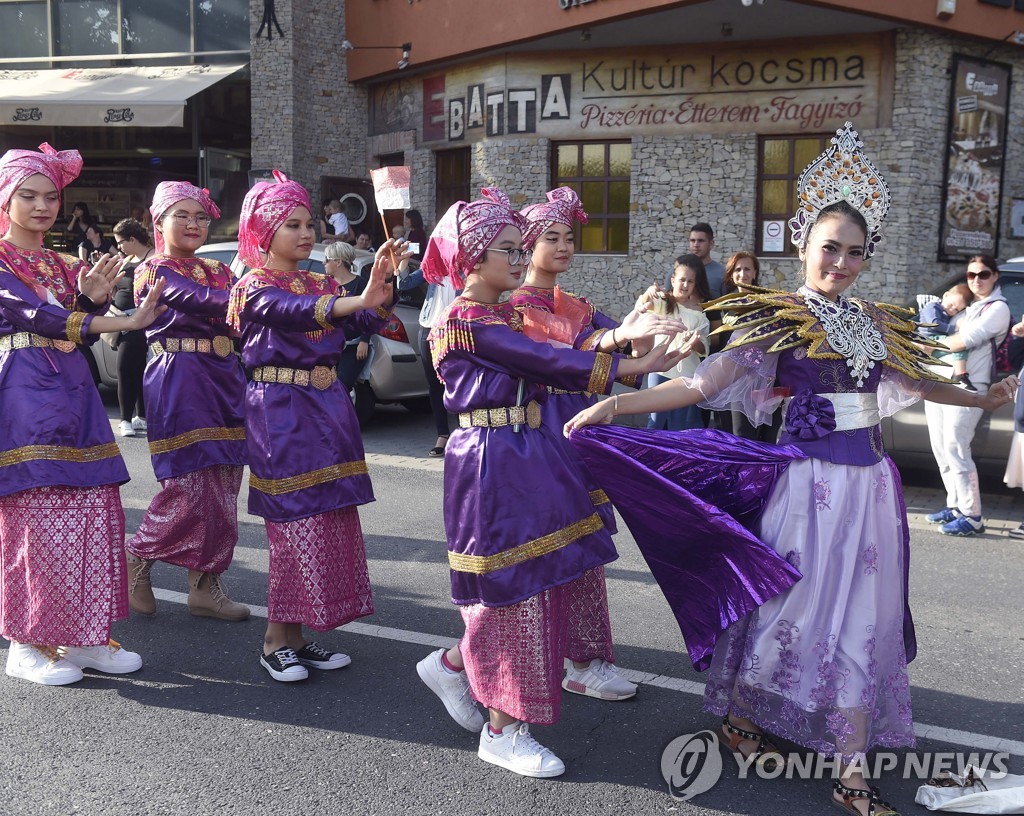 HUNGARY FOLK FESTIVAL
