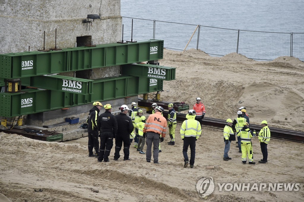 DENMARK LIGHT HOUSE RELOCATION