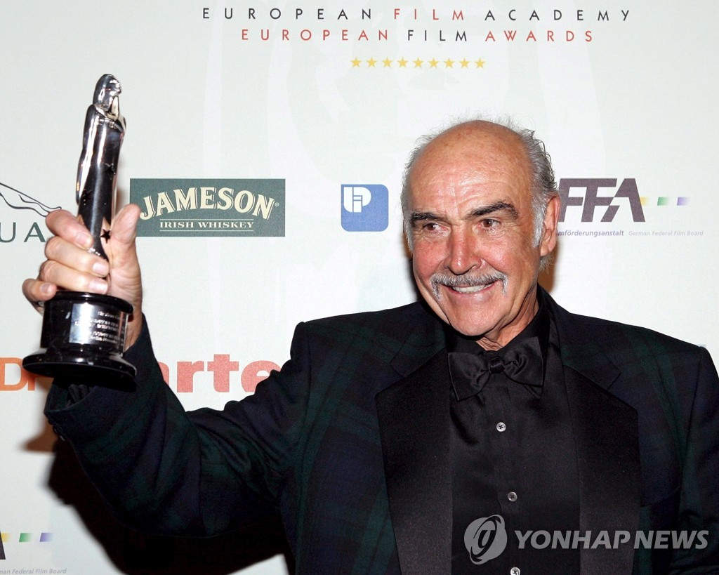 (FILE) BRITAIN CINEMA CONNERY OBIT