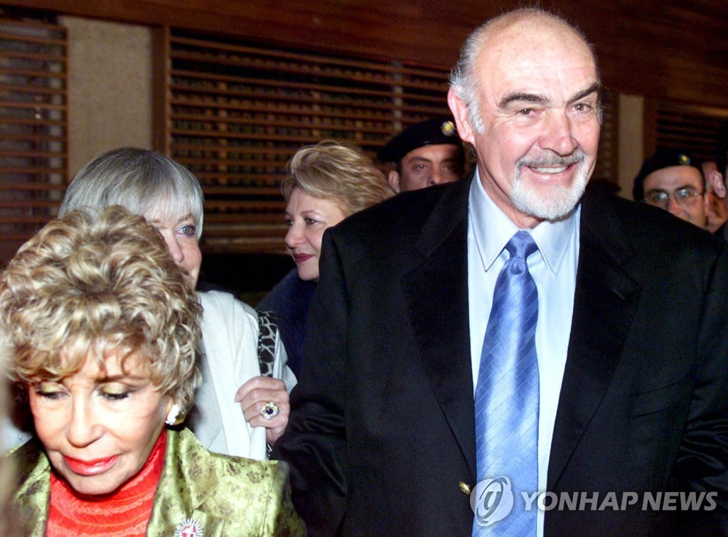(FILE) BRITAIN CINEMA CONNERY OBIT