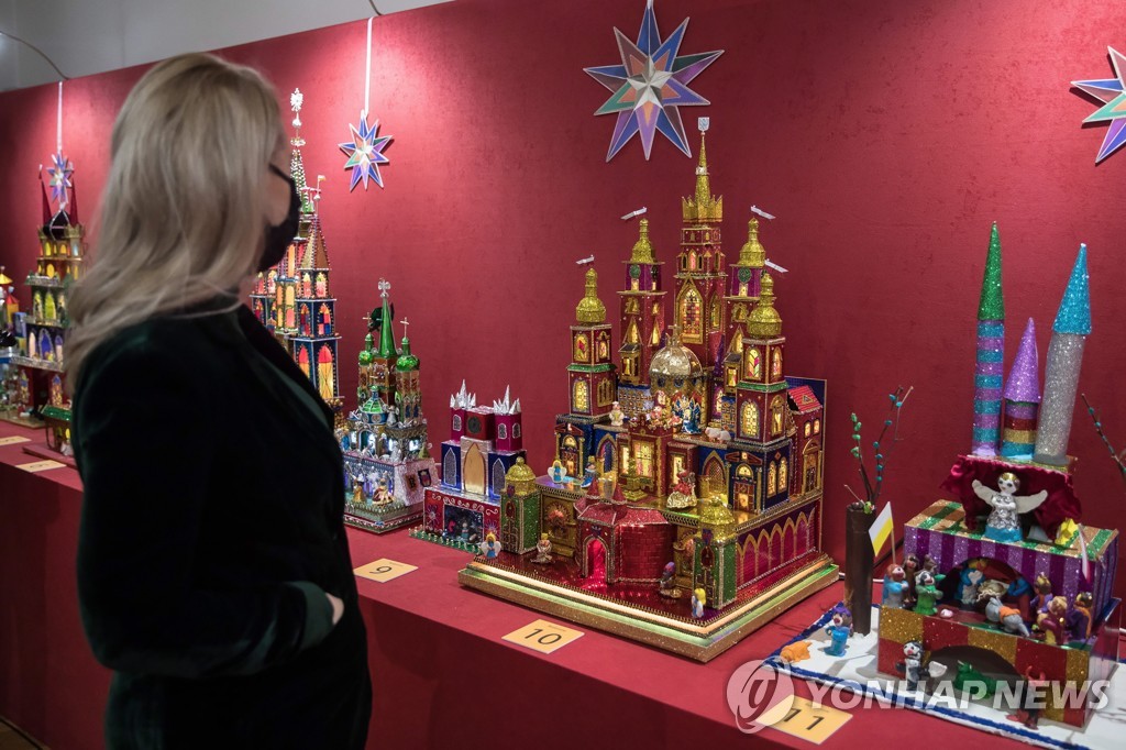 POLAND TRADITION CHRISTMAS