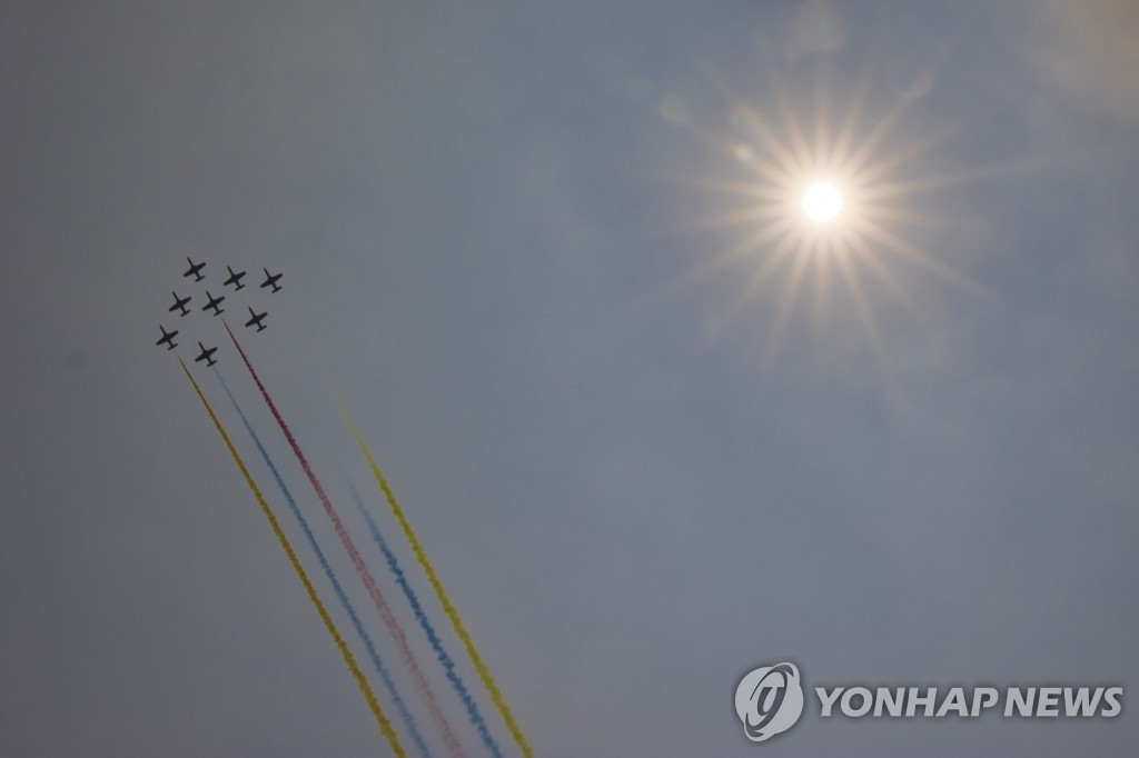CHINA DEFENSE AIRSHOW