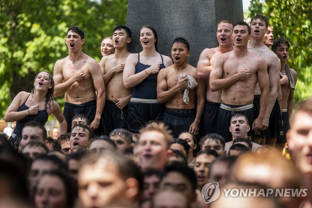epaselect USA USNA HERNDON MONUMENT CLIMB