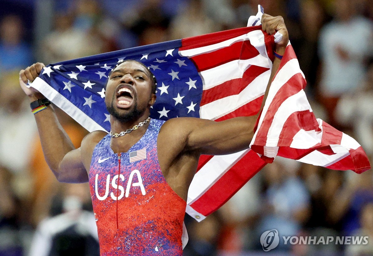 육상 남자 100ｍ 우승 후 기뻐하는 라일스