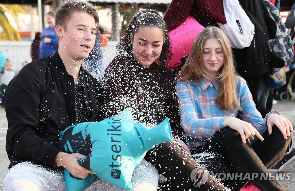 Antistress Fest mass pillow fight in Krasnodar Territory