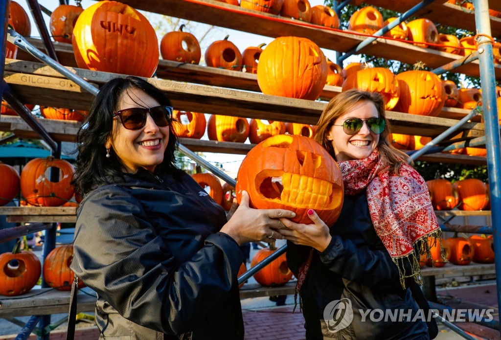 U.S.-ILLINOIS-HIGHWOOD-PUMPKIN-FESTIVAL