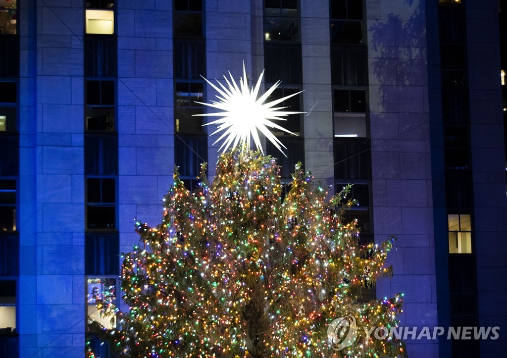 U.S.-NEW YORK-CHRISTMAS TREE