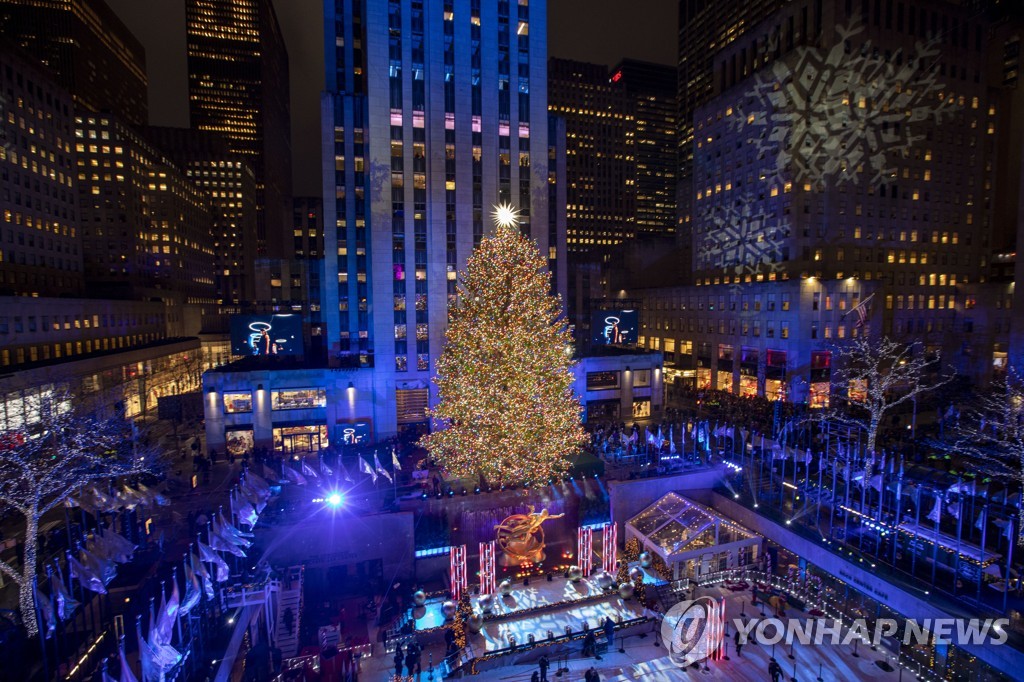 U.S.-NEW YORK-CHRISTMAS TREE