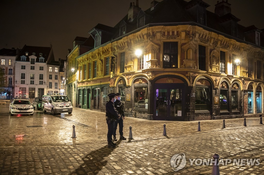 FRANCE-COVID-19-CURFEW
