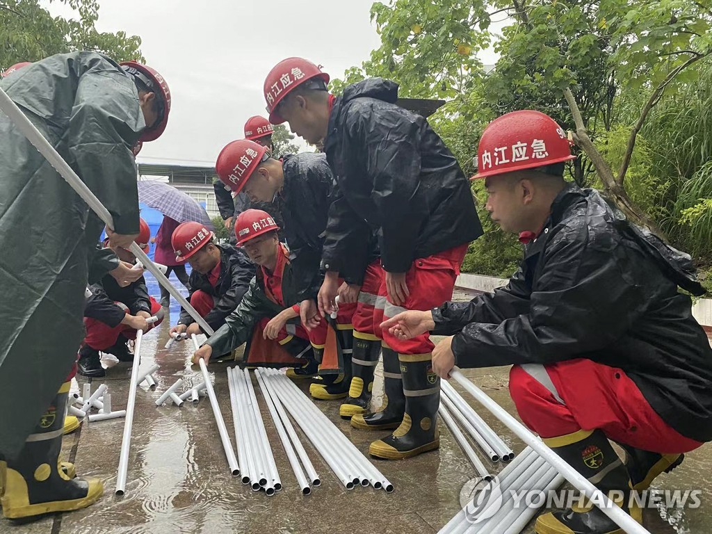 중국 쓰촨에 6.0 강진…최소 3명 사망·60명 부상 