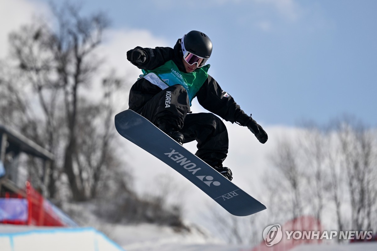 김건희의 12일 예선 경기 모습