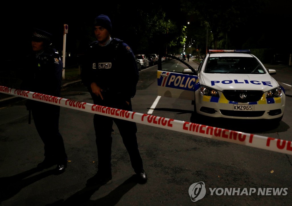 뉴질랜드 총격테러 범행 장소 중 하나인 알누르 모스크 인근에 출동한 경찰