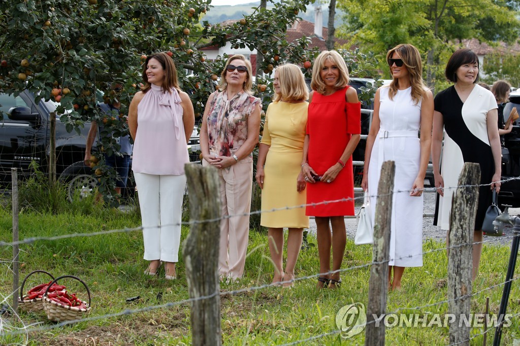 G7-SUMMIT/SPOUSES