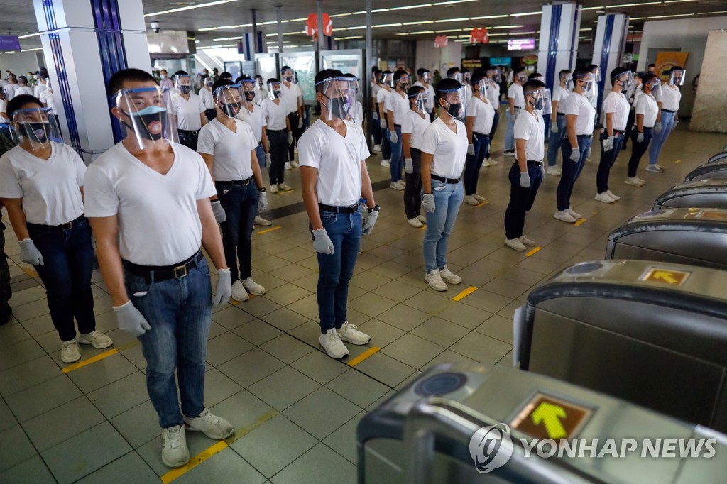 HEALTH-CORONAVIRUS/PHILIPPINES-TRANSPORT