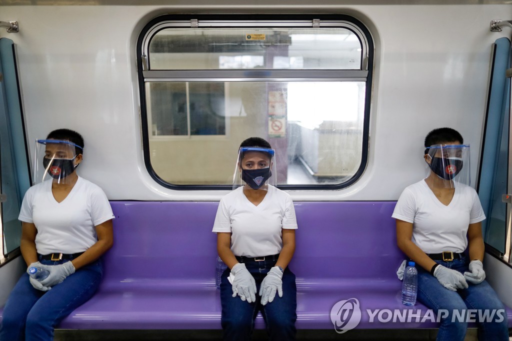 HEALTH-CORONAVIRUS/PHILIPPINES-TRANSPORT