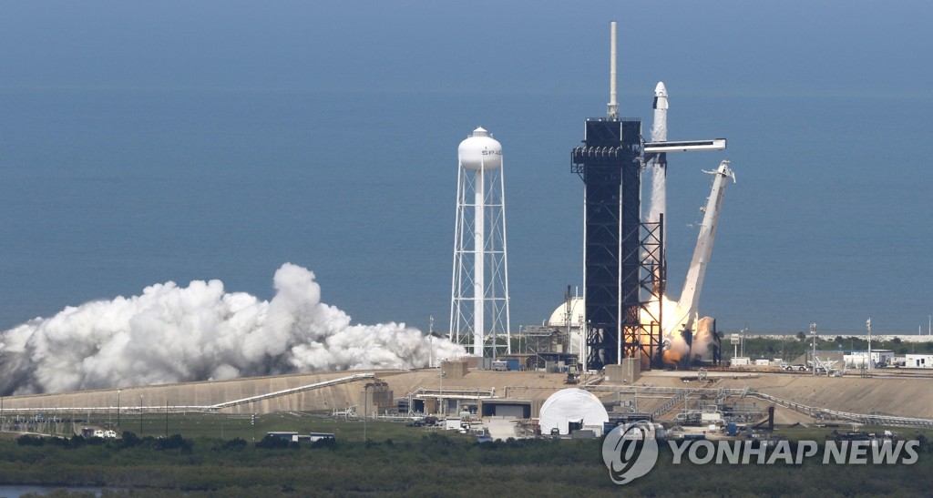 SPACE-EXPLORATION/SPACEX-LAUNCH
