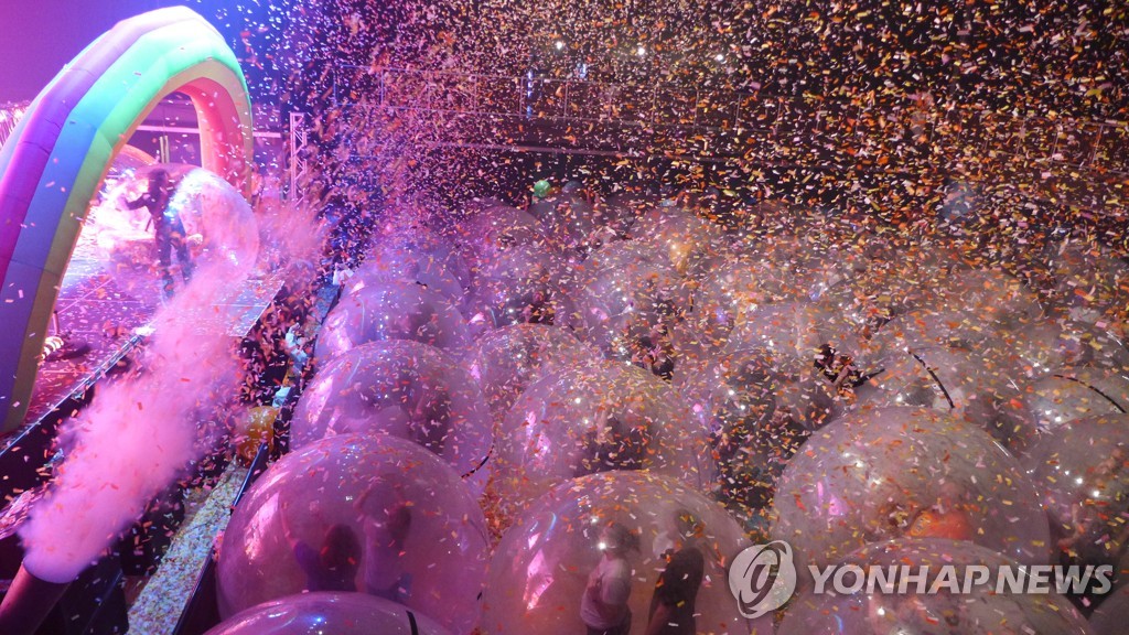 HEALTH-CORONAVIRUS/MUSIC-FLAMING LIPS