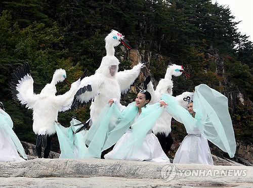 동해 무릉계곡서 '천년학춤'