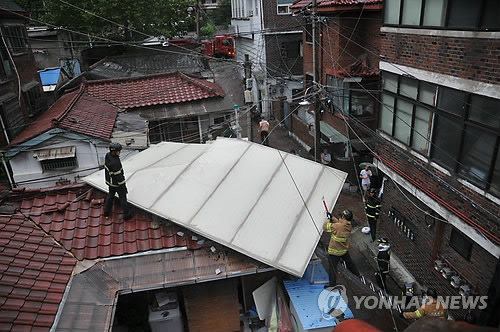<태풍 볼라벤> 볼라벤에 날아간 지붕