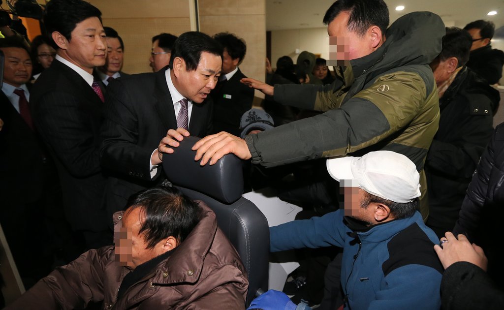 성남시의회 임시회 "예산안 처리하고 나오세요"