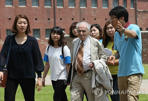 서대문형무소역사관 방문한 홀렁베이 수석부대표