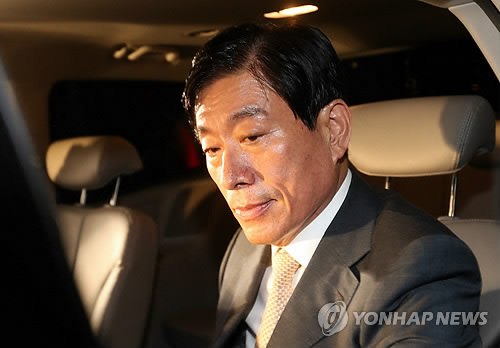 '건설업자 금품수수' 원세훈 전 국정원장 구속