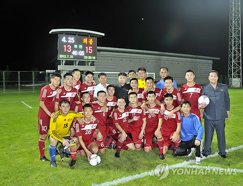 北 김정은, 남자축구경기 관람