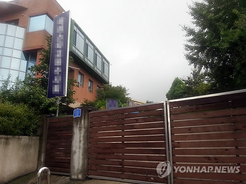 이석기 의원 'RO'모임 합정동 종교시설엔 침묵만