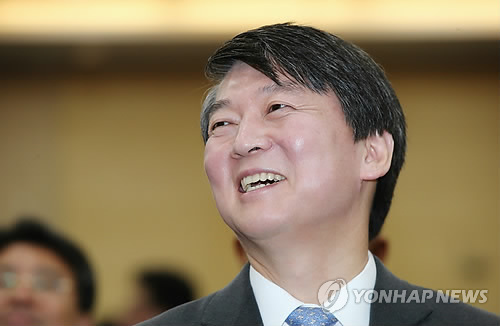 활짝 웃는 안철수 의원