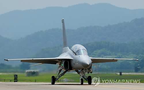 국산 경공격기 FA-50 12대 필리핀 수출 본계약