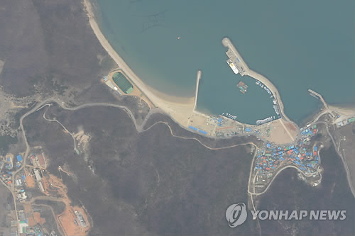 백령도에서 추락한 북한 발진 추정 무인기가 촬영한 대청도. (국방부 제공)