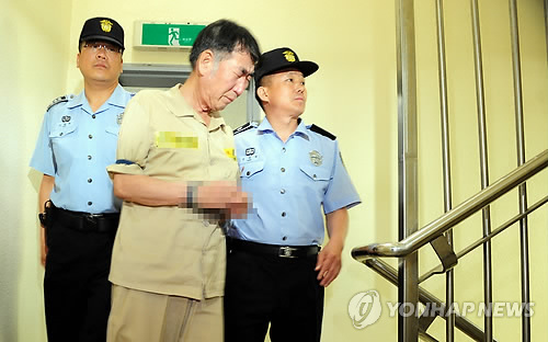 눈감은 이준석 선장