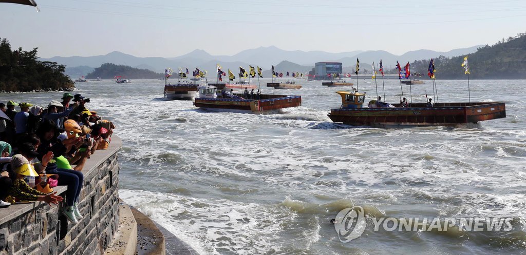 전진하는 판옥선