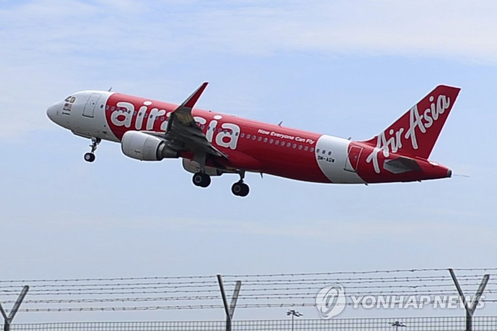 실종 여객기와 같은 기종인 에어아시아의 에어버스 A320-200 여객기 (AP=연합뉴스)