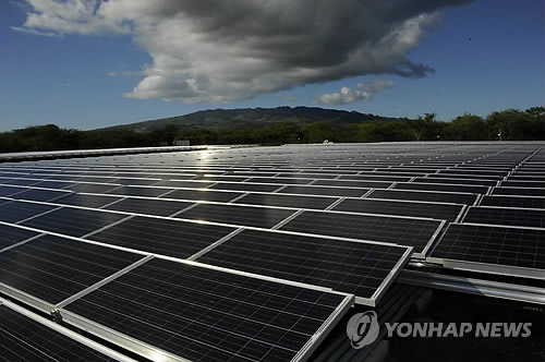한화큐셀이 2013년 12월 건설한 하와이 칼렐루아 재생에너지 파크(Kalaeloa Renewable Energy Park) 5MW발전소.