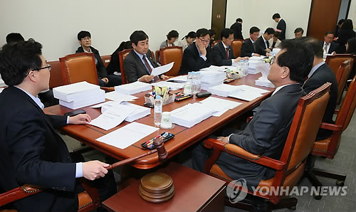 정무위 법안 심의<<연합뉴스 자료사진>>