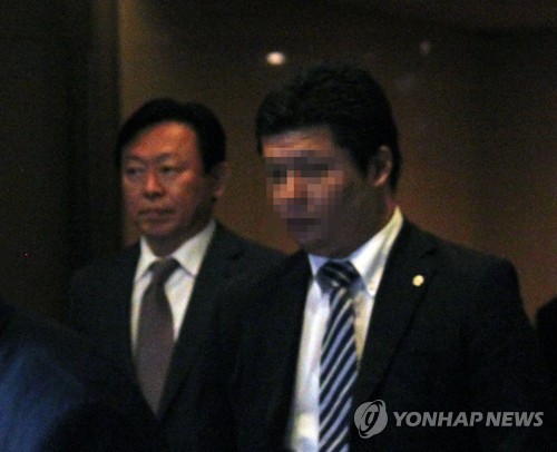 주총 마친 신동빈…롯데 장악했나