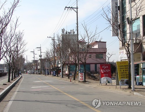 유령도시로 변한 평택호 관광단지
