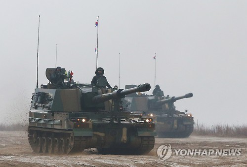 기동하는 K-9 자주포