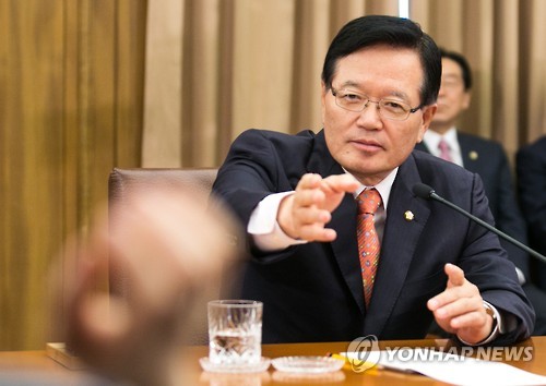 정의장 "朴대통령, 국회법 거부권 행사하지 않을 것" - 3
