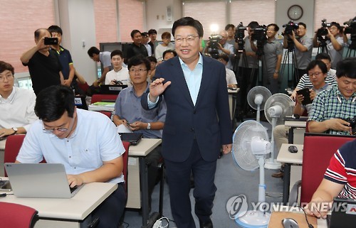 벼랑서 되돌아온 권선택 대전시장