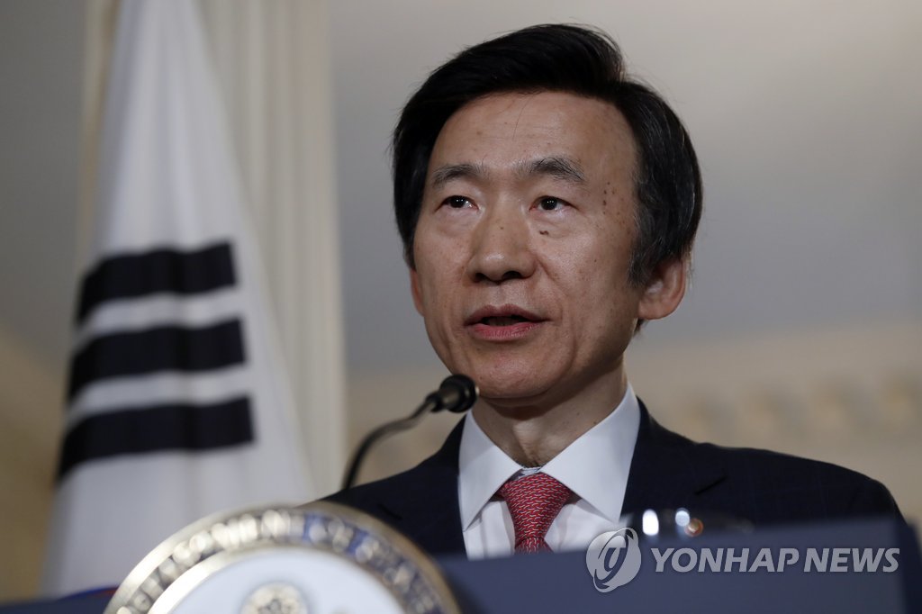 윤병세 "美 전략무기 한국 상시배치 SCM서 논의"