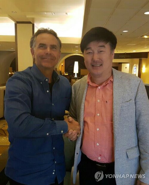 SK, 외국인 감독 트레이 힐만 영입