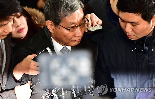 장충기 사장 특검 출석