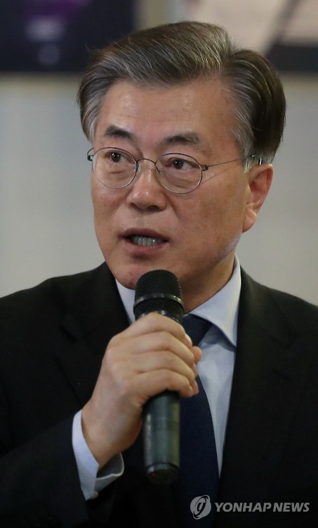 사드 관련 발언하는 문재인